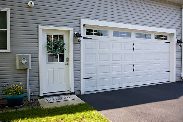24/7 Emergency Garage Door Panel Replacement experts in East Feliciana Parish County, LA